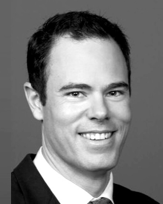 Portrait of Shannon Rogers, founding director at MRM Family Lawyers